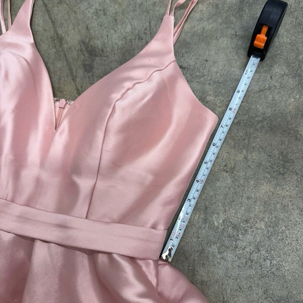 Sherri Hill eyelet lace satin coquette pink plunge neck prom homecoming dress - Picture 8 of 9